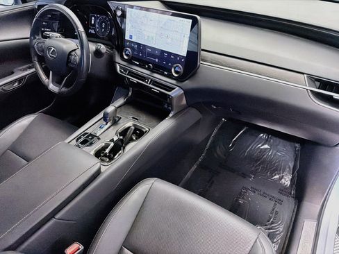 Used 2024 Lexus RX 350 Premium w/ Accessory Package (Z1) FWD image 12