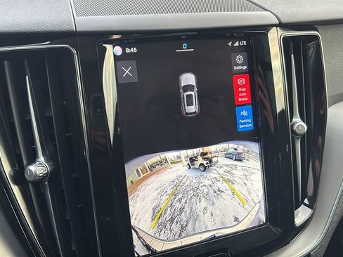 Certified 2024 Volvo XC60 B5 Core w/ Protection Package Premier image 19