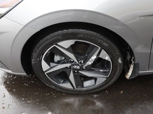 Used 2023 Hyundai Elantra Limited w/ Cargo Package image 9