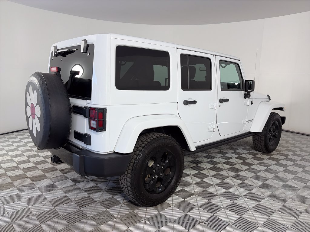Used 2015 Jeep Wrangler Unlimited Sahara AWD/4WD image 7