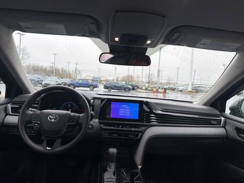 Used 2025 Toyota Camry LE image 11