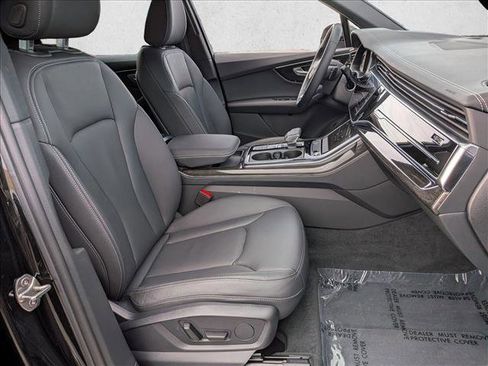 Certified 2025 Audi Q7 3.0T Premium w/ Convenience Package image 23