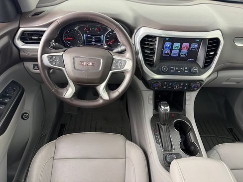 Used 2017 GMC Acadia SLT AWD/4WD image 14