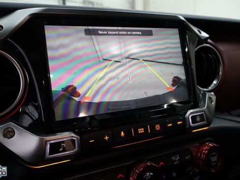 Used 2022 Jeep Gladiator Rubicon w/ Cold Weather Group image 20