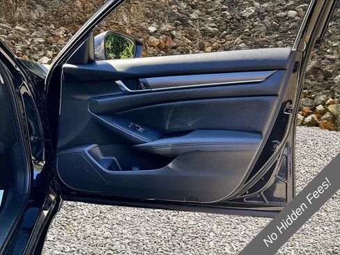 Used 2019 Honda Accord LX image 17