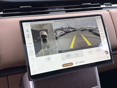 New 2026 Land Rover Range Rover Long Wheelbase SE image 28