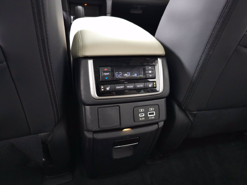 Used 2026 Subaru Ascent Limited AWD/4WD image 32