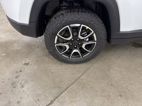New 2026 Jeep Compass Trailhawk image 24