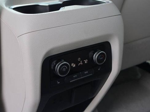 New 2026 Buick Enclave Avenir AWD/4WD image 18