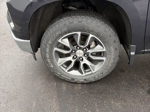 Used 2023 Chevrolet Silverado 1500 LT image 12