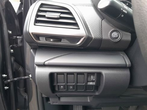 Used 2019 Subaru Forester AWD/4WD image 15
