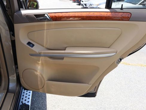Used 2008 Mercedes-Benz GL 320 CDI 4MATIC image 24