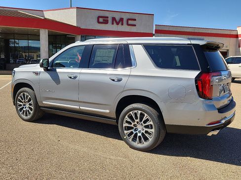 New 2026 GMC Yukon Denali w/ Sun & Power Step Package image 2