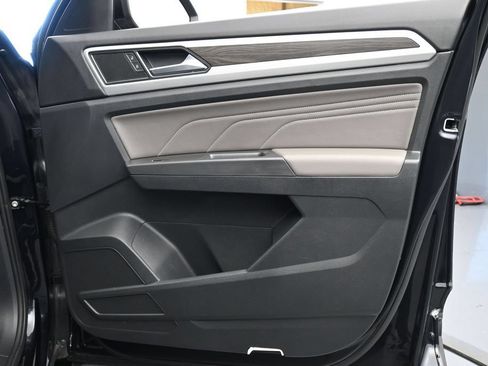 Used 2023 Volkswagen Atlas SE w/ Panoramic Sunroof Package FWD image 27
