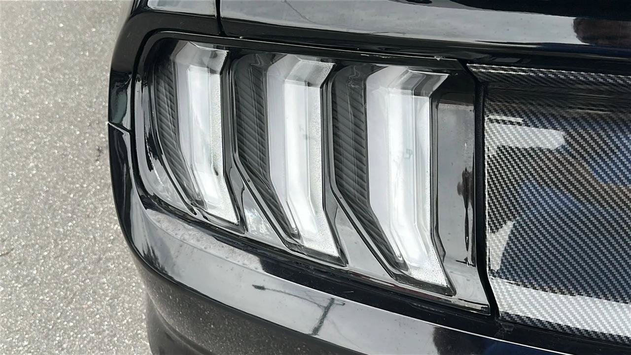 Used 2018 Ford Mustang Coupe RWD image 23
