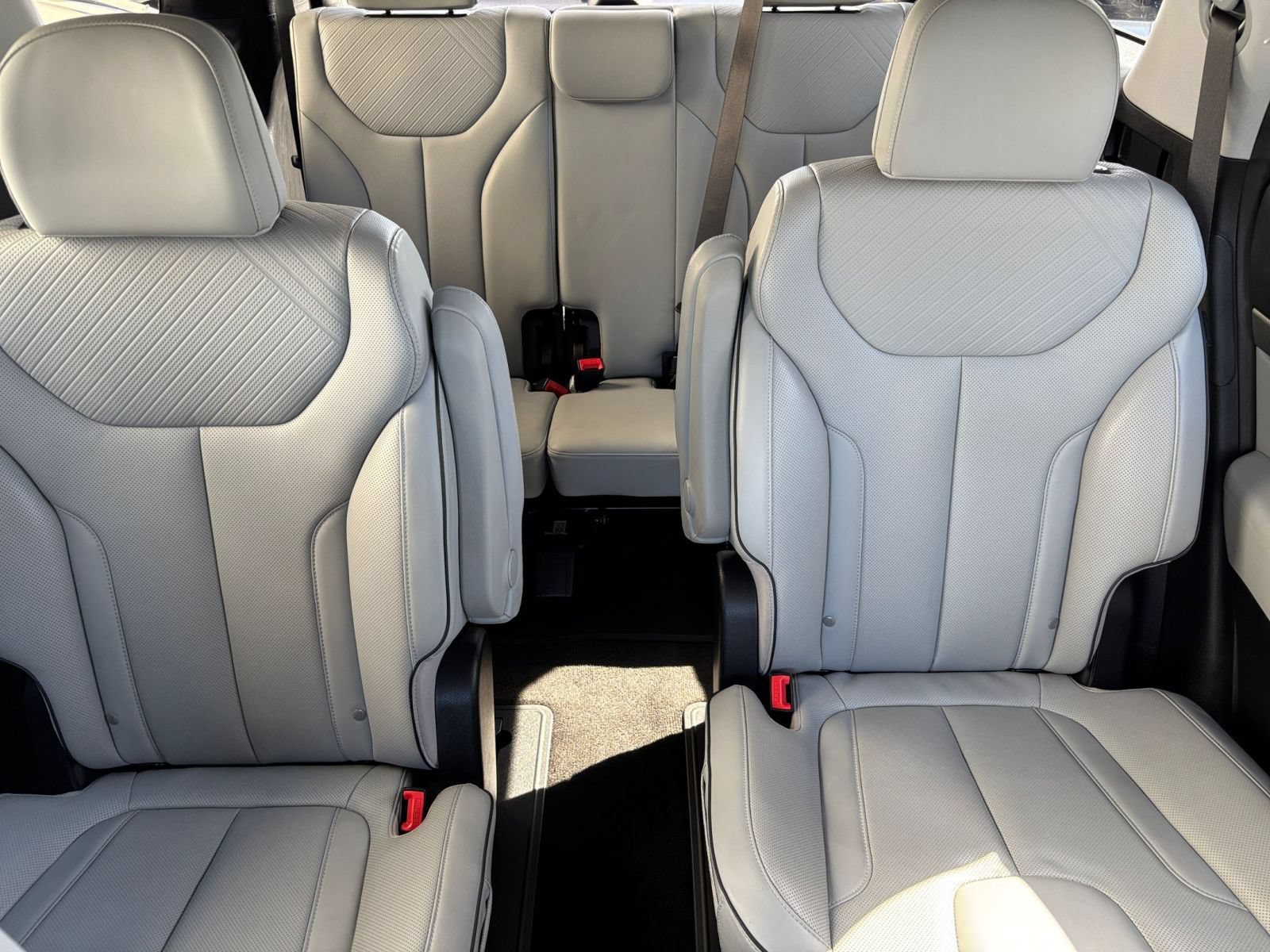 Used 2025 Hyundai Palisade SEL AWD/4WD image 41