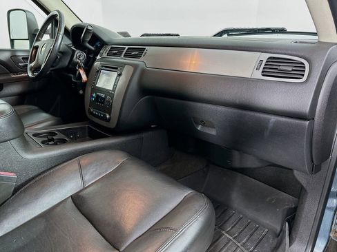 Used 2013 Chevrolet Silverado 2500 LTZ w/ LTZ Plus Package image 34