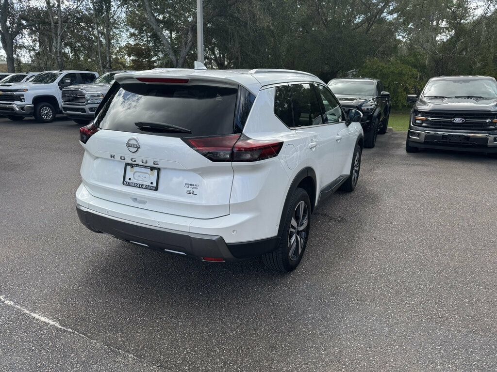 Used 2026 Nissan Rogue SL FWD image 11