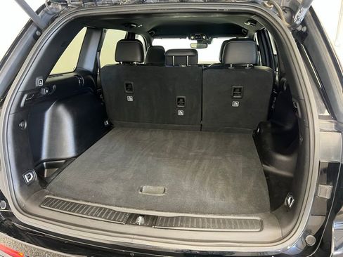 Used 2024 Jeep Grand Cherokee Altitude image 7