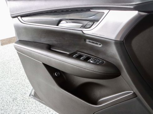 Used 2023 Cadillac XT5 Premium Luxury image 22