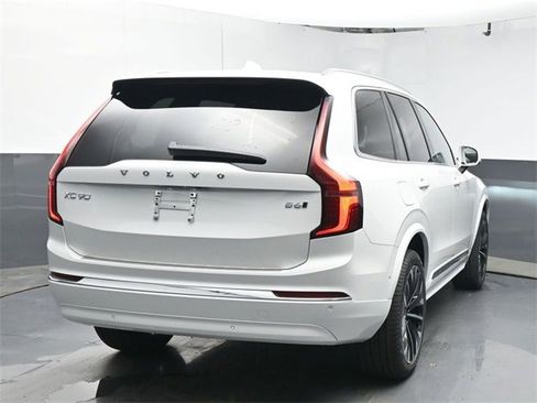 New 2025 Volvo XC90 B6 Plus w/ Protection Package Premier image 7