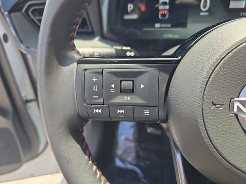 Used 2025 Nissan Kicks SR FWD image 23