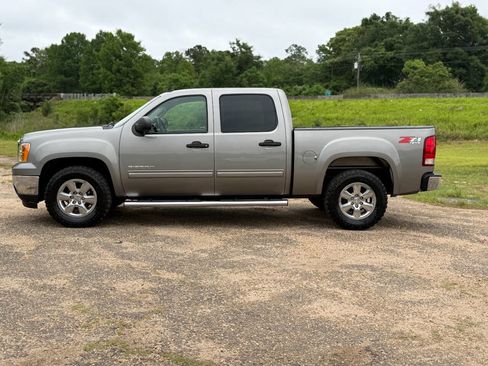 Used 2012 GMC Sierra 1500 SLE w/ Power Tech Package AWD/4WD image 2