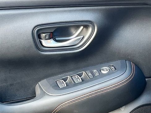 Used 2025 Honda HR-V Sport image 17