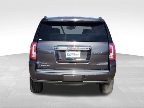 Used 2017 GMC Yukon Denali w/ Open Road Package image 7