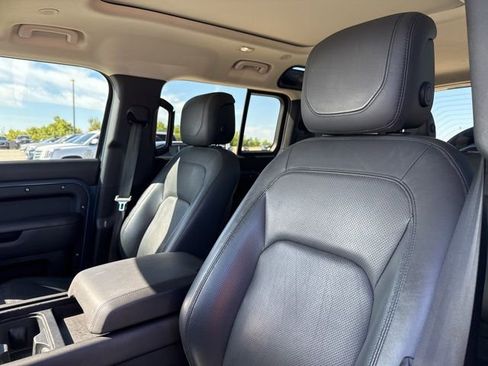 Used 2023 Land Rover Defender 110 S image 13