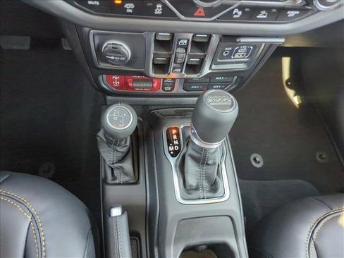 New 2025 Jeep Wrangler Unlimited Rubicon 392 image 15