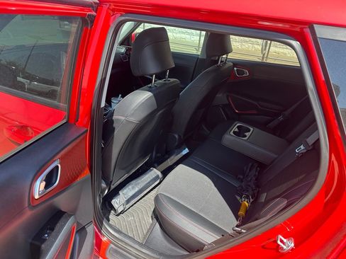 Used 2022 Kia Soul Turbo FWD image 7