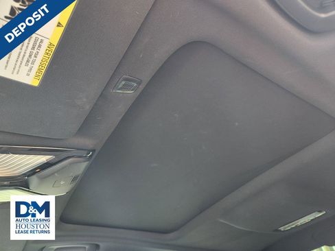 Used 2023 BMW 540i w/ M Sport Package image 32