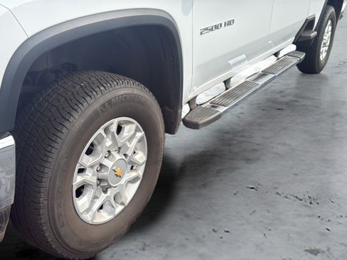 Used 2024 Chevrolet Silverado 2500 LT w/ Convenience Package AWD/4WD image 30