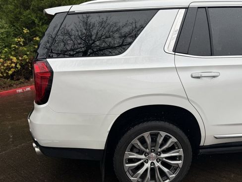 Used 2021 GMC Yukon Denali image 12