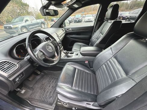 Used 2019 Jeep Grand Cherokee Limited X image 10