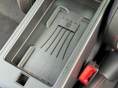 Used 2025 Porsche 911 GTS image 36