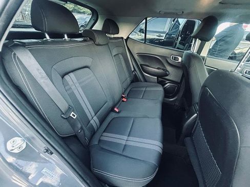 Used 2022 Hyundai Venue SEL w/ Cargo Package FWD image 12