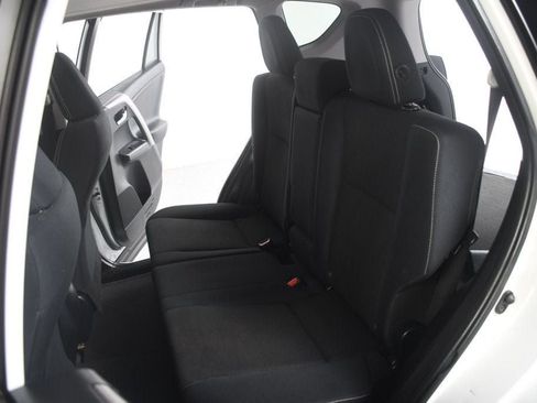Used 2017 Toyota RAV4 XLE FWD image 34