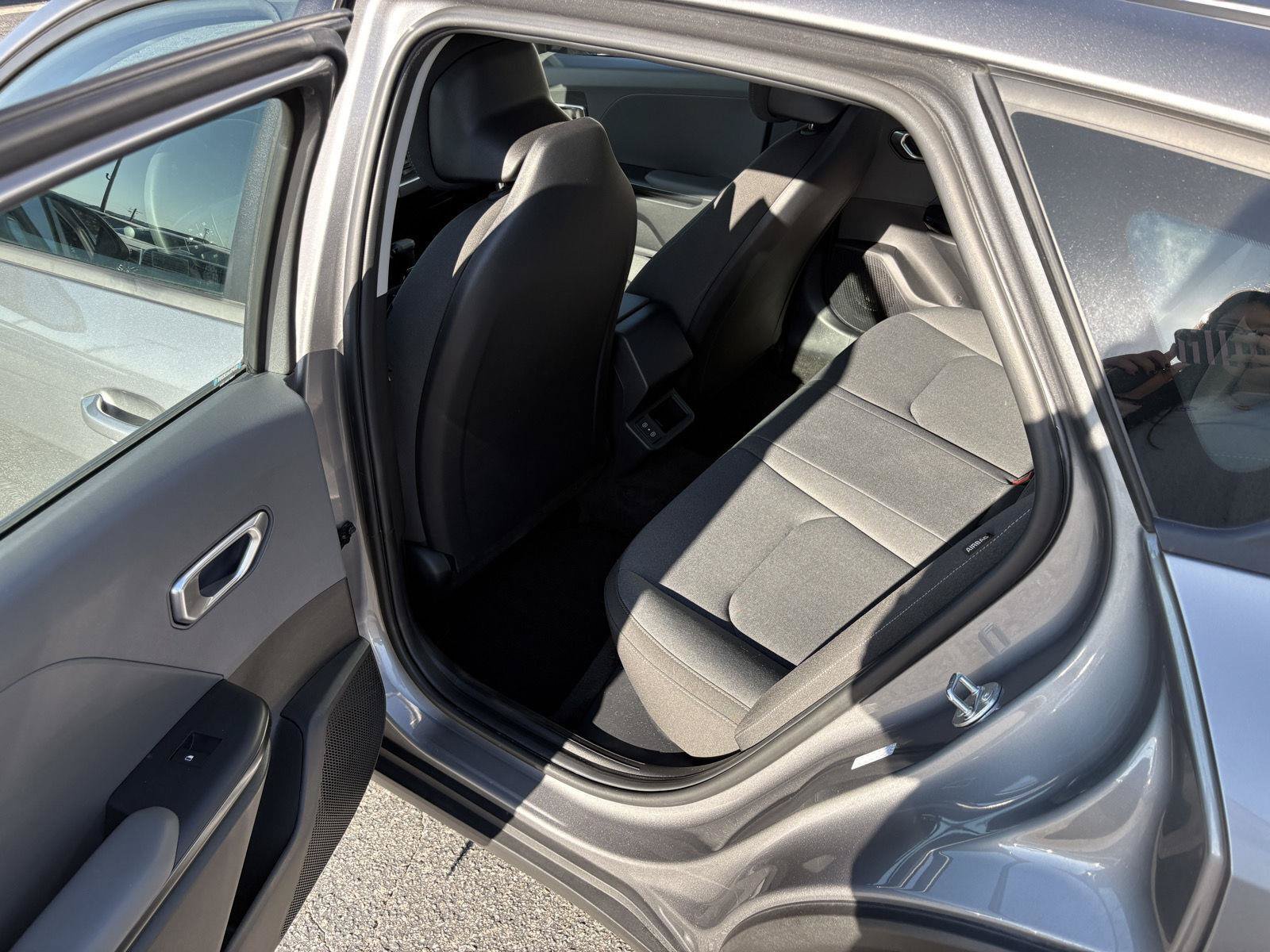 Used 2025 Kia K4 FWD image 23