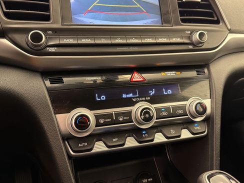 Used 2020 Hyundai Elantra SEL w/ Cargo Package (C1) FWD image 13