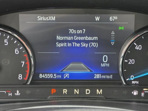 Used 2021 Ford Explorer XLT w/ Equipment Group 202A AWD/4WD image 36