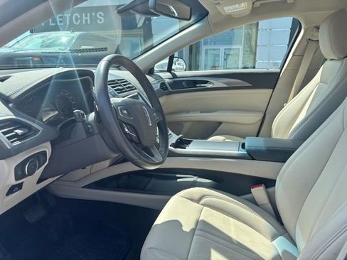 Used 2020 Lincoln MKZ AWD image 9
