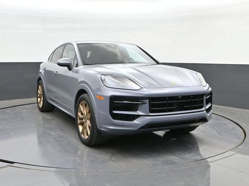 Used 2024 Porsche Cayenne Coupe AWD/4WD image 22