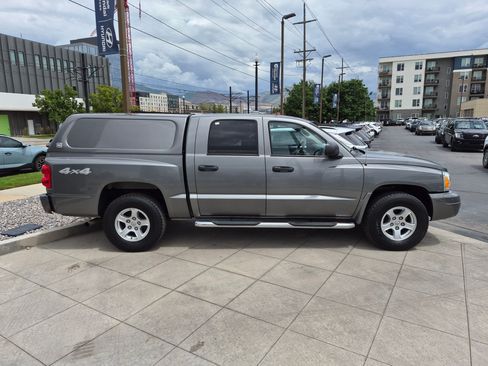 Used 2007 Dodge Dakota SLT w/ Trailer Tow Group AWD/4WD image 2