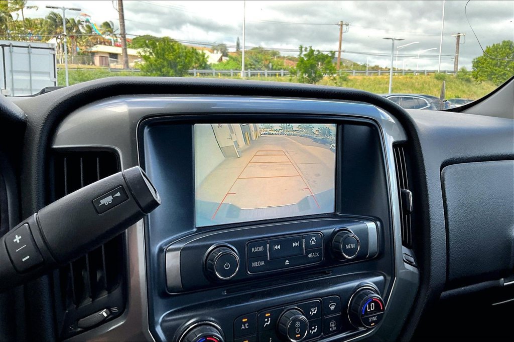 Used 2018 Chevrolet Silverado 1500 LT w/ LT Eassist Package AWD/4WD image 20