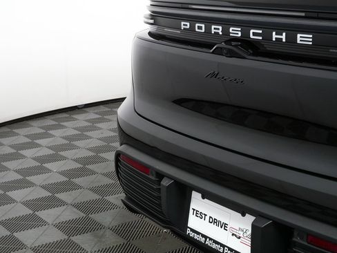 New 2025 Porsche Macan Electric image 37