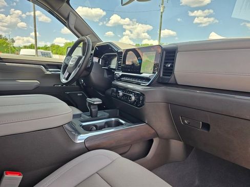Used 2024 GMC Sierra 1500 SLT w/ SLT Premium Plus Package AWD/4WD image 23