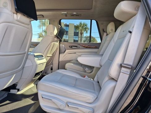 Certified 2024 Cadillac Escalade Sport Platinum image 14
