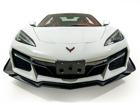 Used 2025 Chevrolet Corvette Z06 w/ Stealth Interior Trim Package RWD image 6